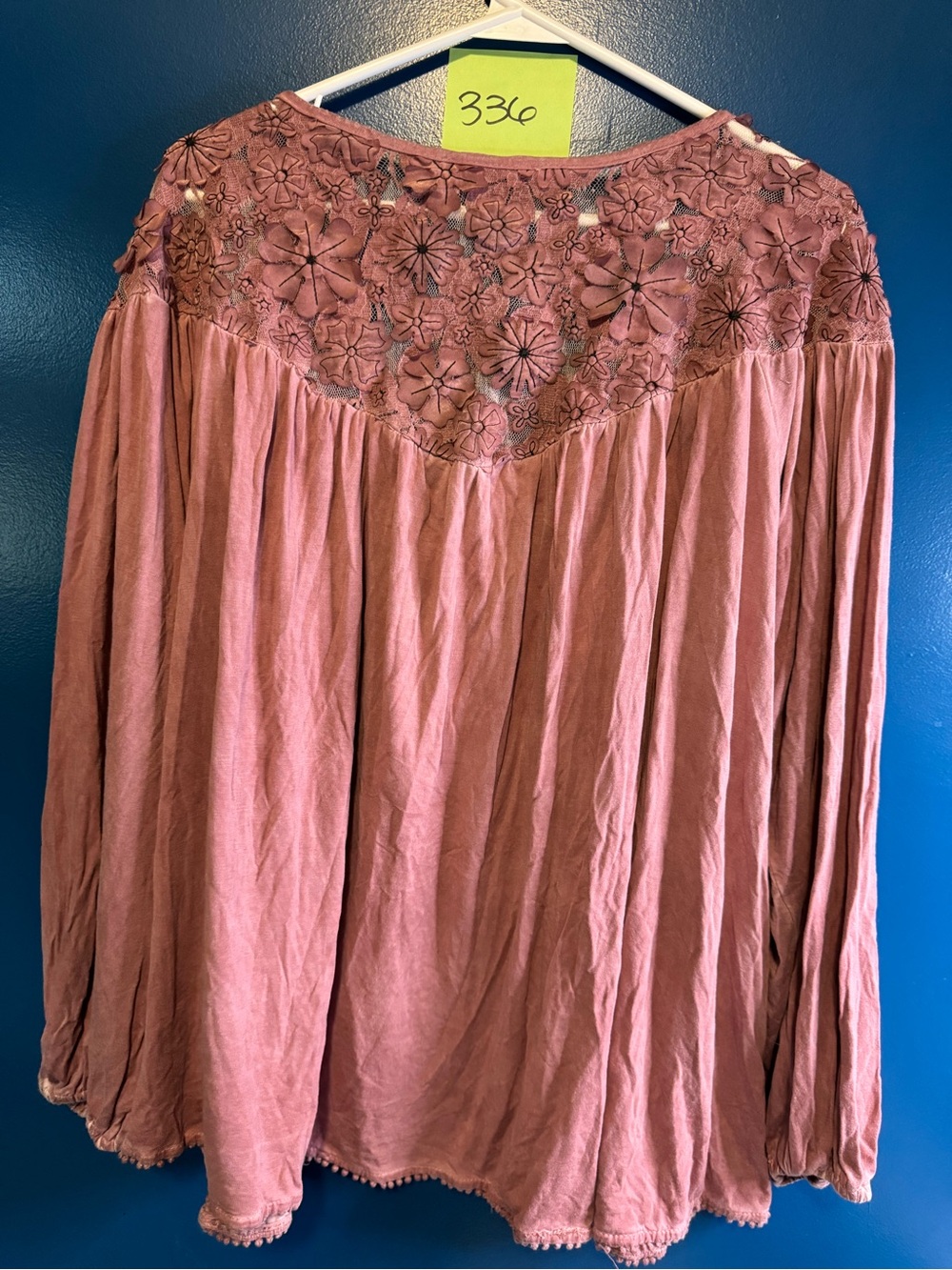POL Dusty Rose Lace Yoke Long-Sleeve Tunic - Picture 3 of 6